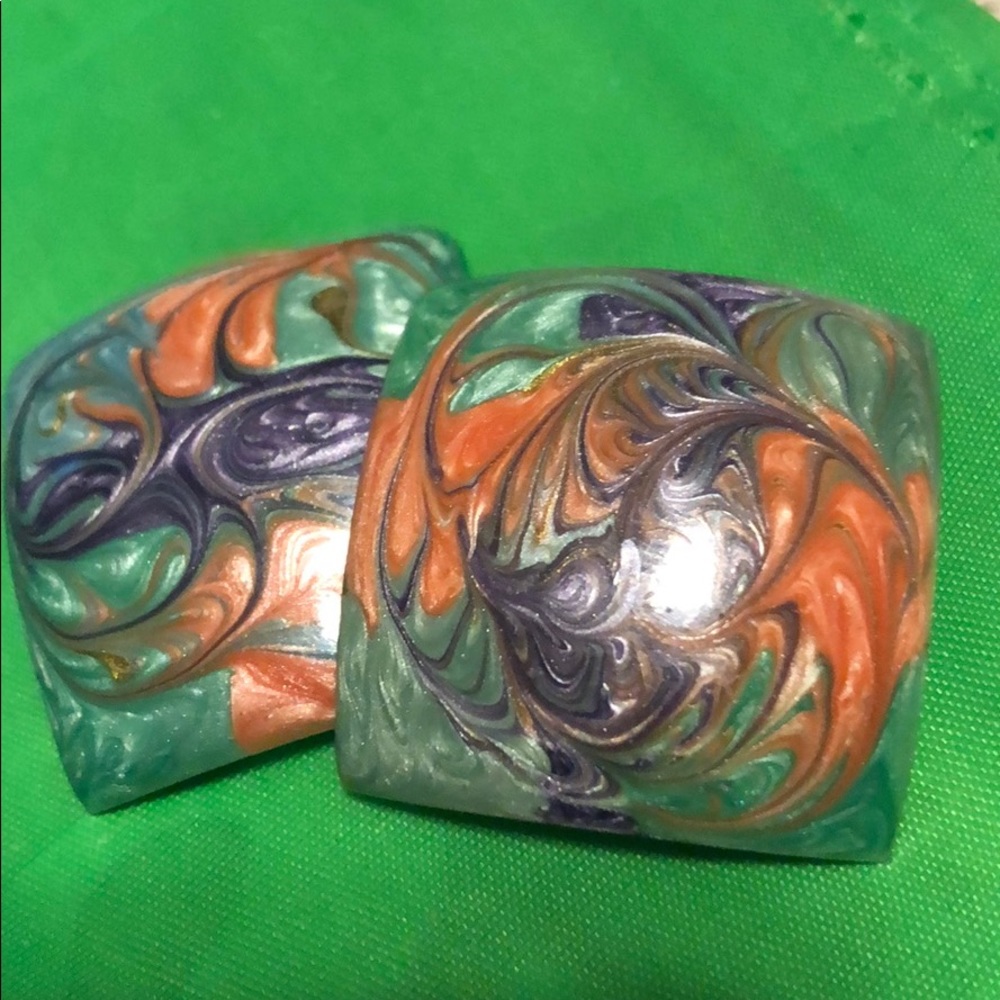 Used earrings 2” - Picture 4 of 6